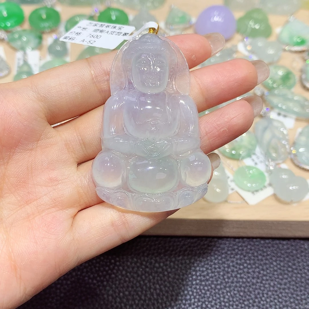 翡翠18K金镶嵌颈饰观音