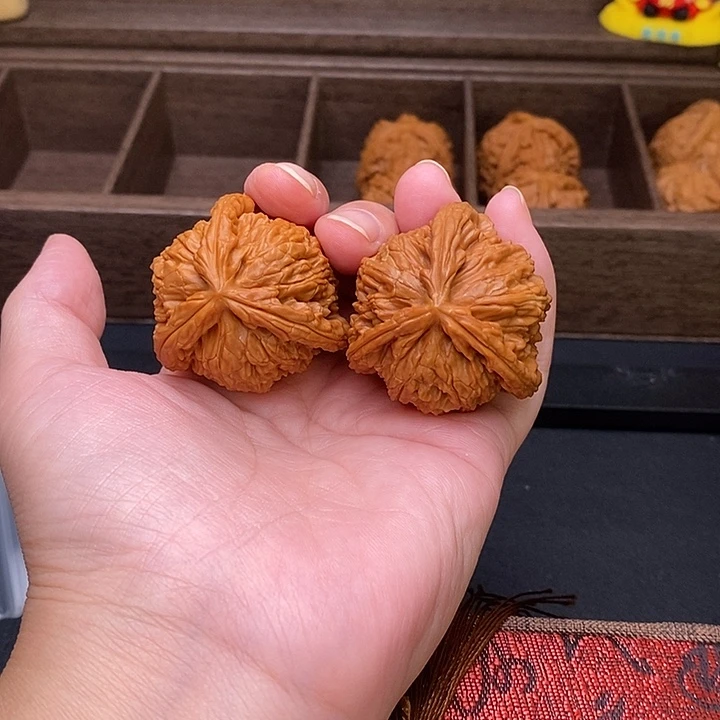 y***o把件文玩核桃白奔