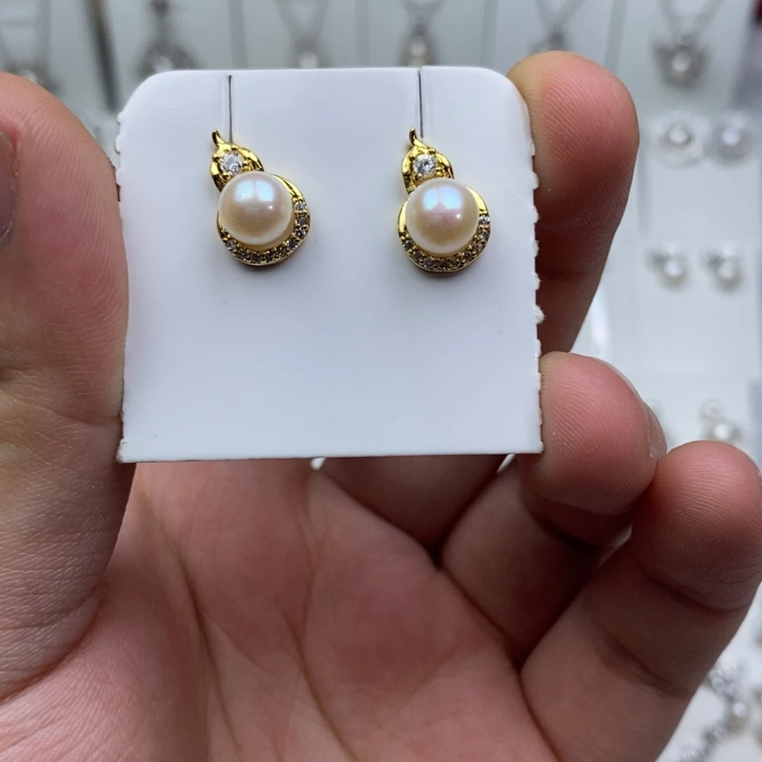淡水珍珠耳饰未镶嵌