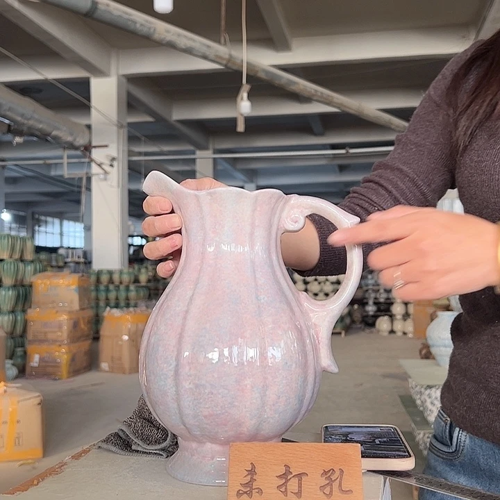景德镇陶瓷花瓶工厂