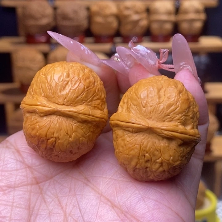 文玩核桃把件蛇皮球48号36尺