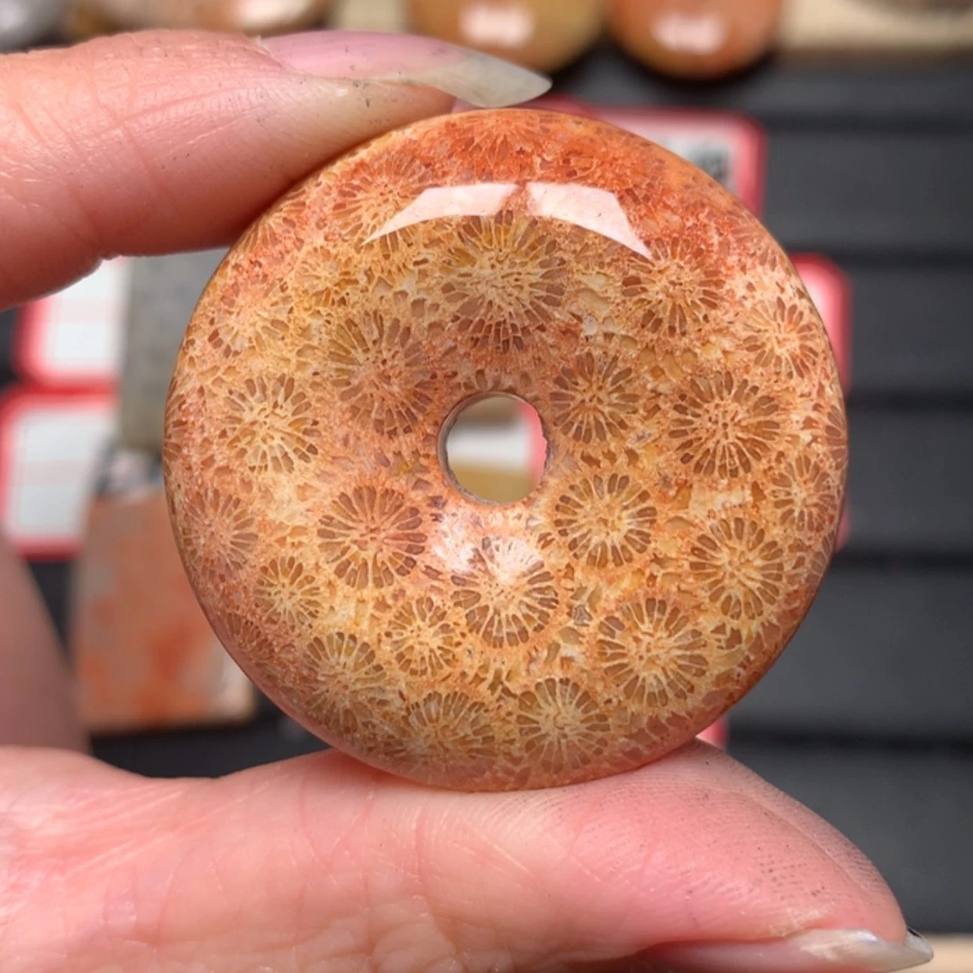 【闪购商品】硅化玉颈饰未镶嵌?**。