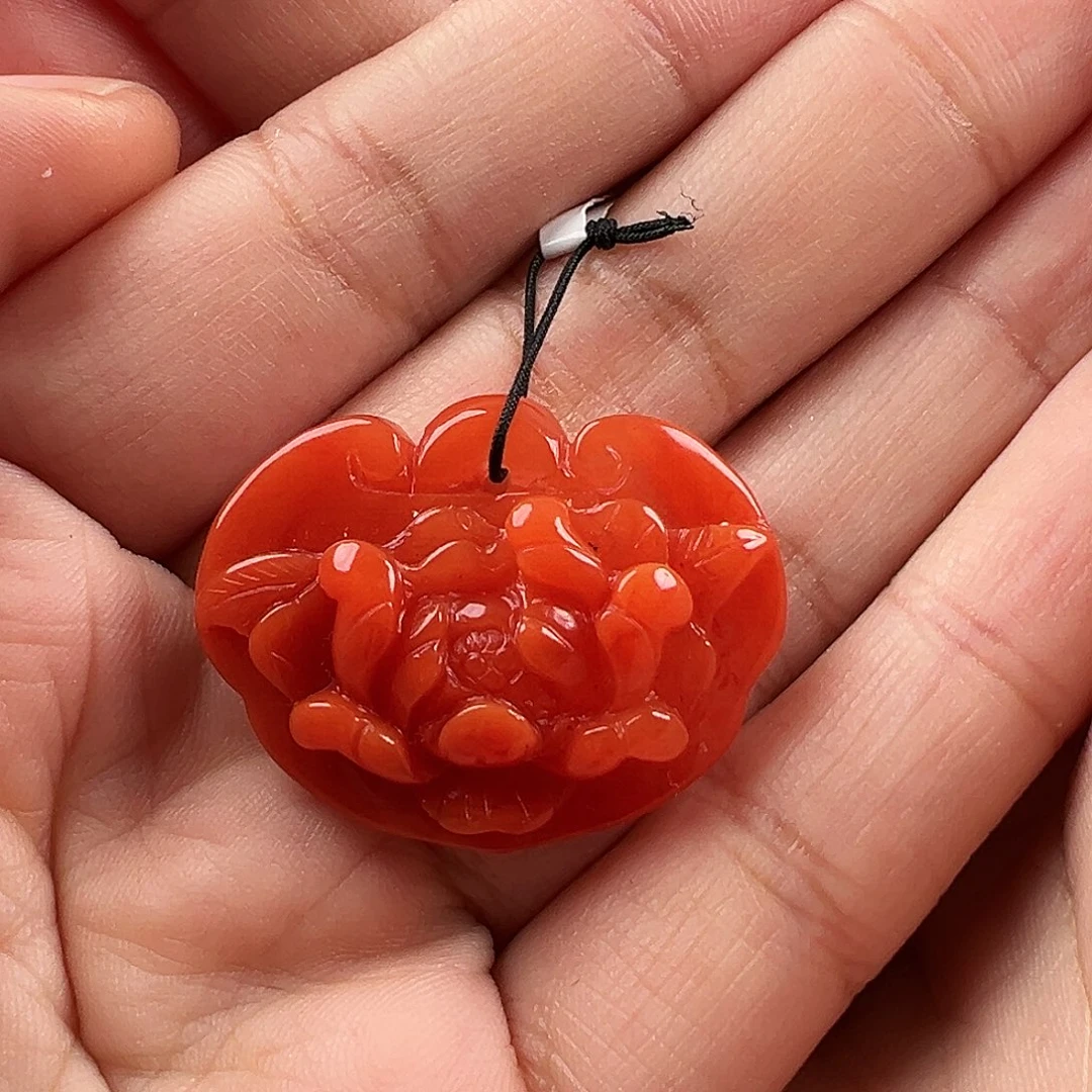 南红玛瑙吊坠未镶嵌