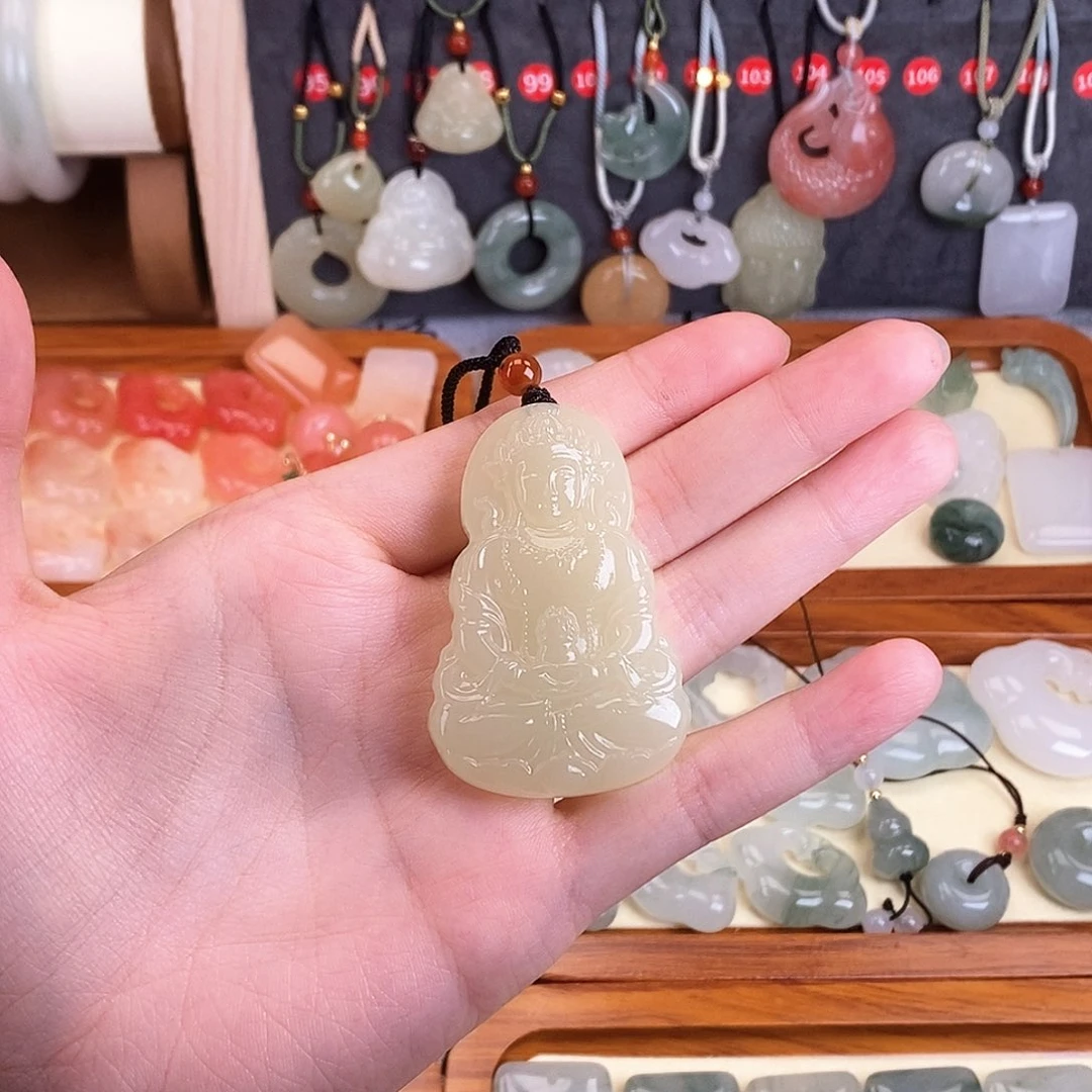 石英质玉未镶嵌颈饰相****