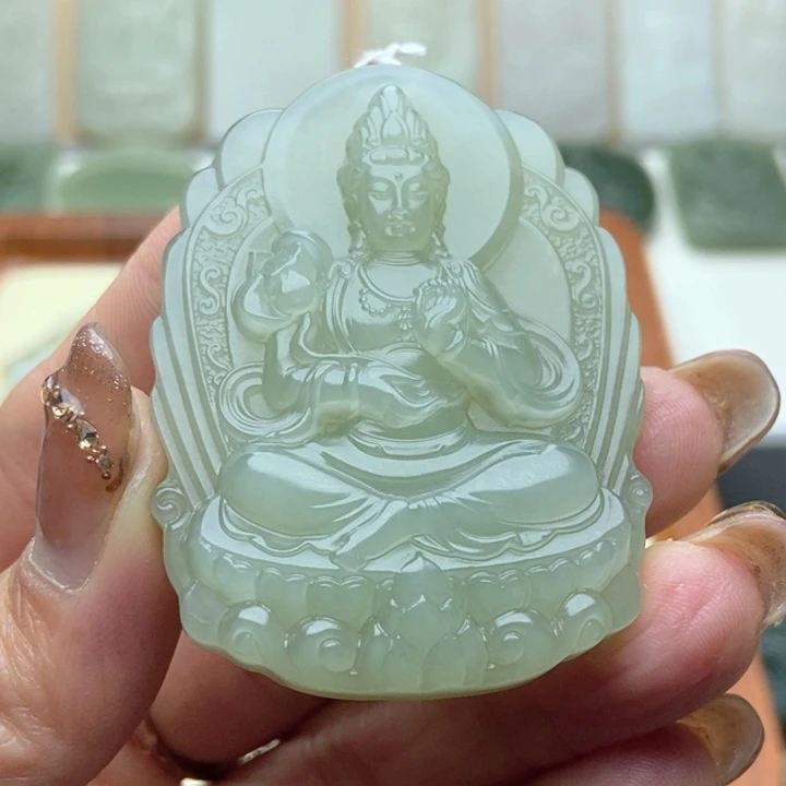 和田玉颈饰未镶嵌博*卡