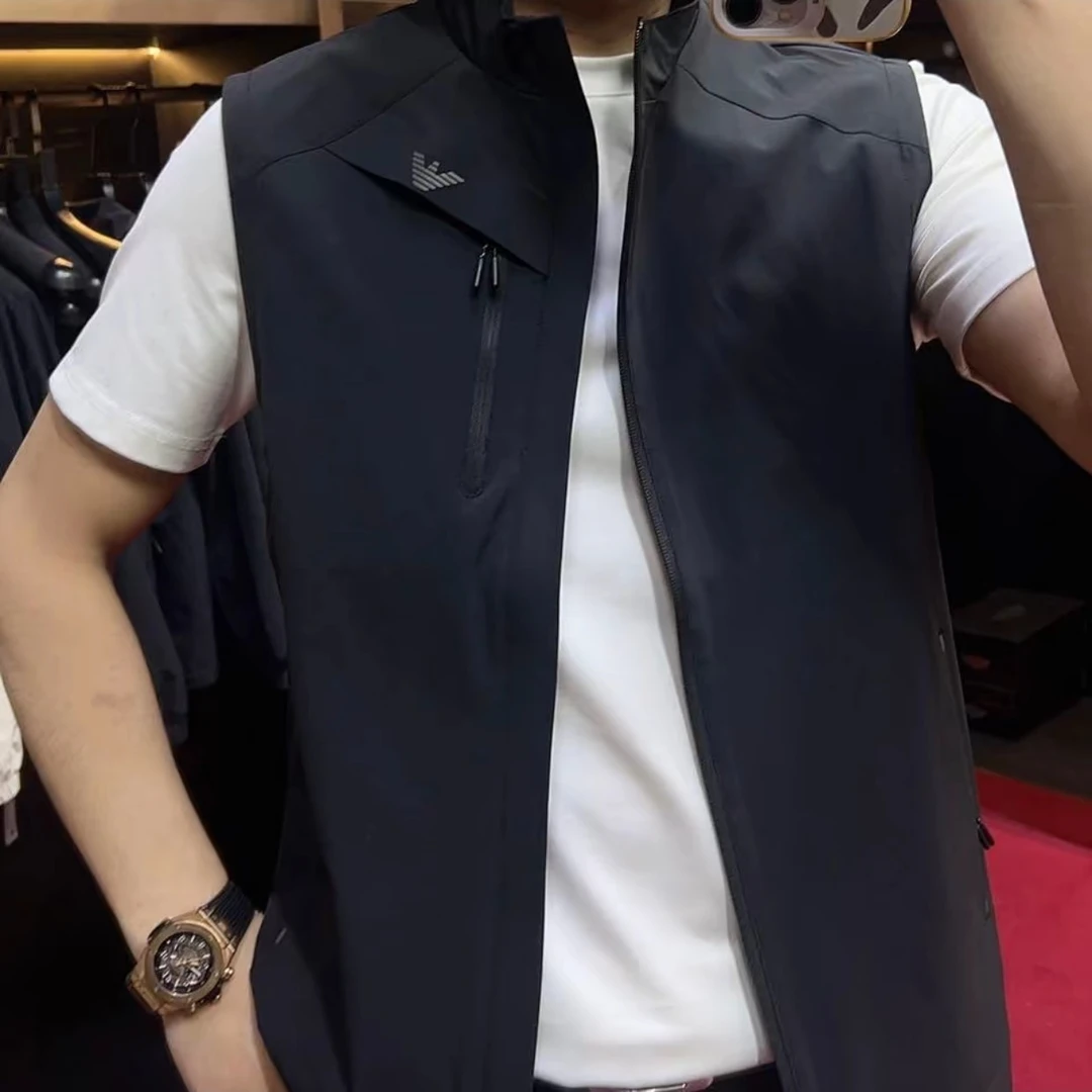 马甲秋季修身型原色马甲直下摆常规款免烫户外休闲