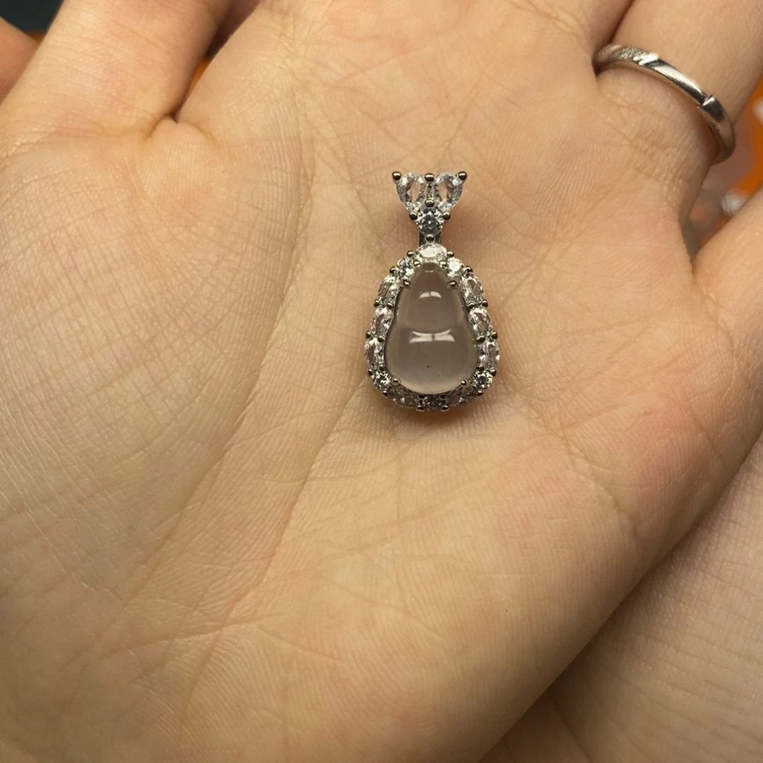 石英质玉合金吊坠(不含链)