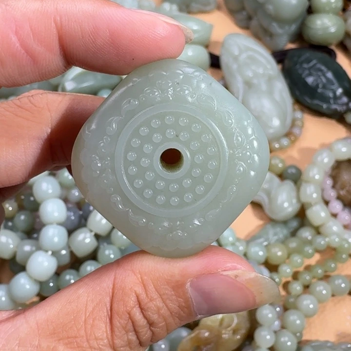 和田玉未镶嵌吊坠(不含链)