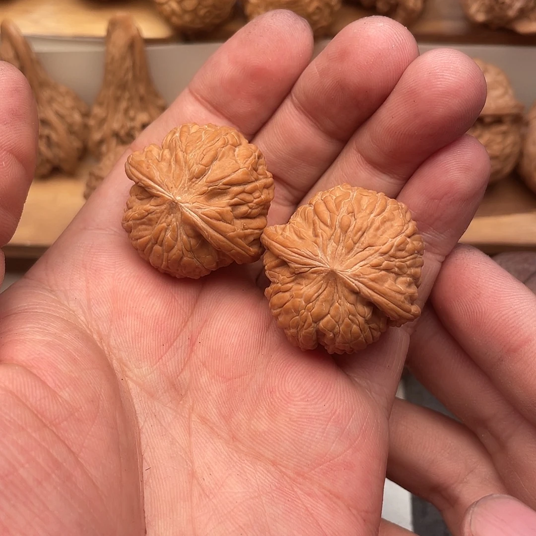 玉***文玩核桃吊坠磨盘