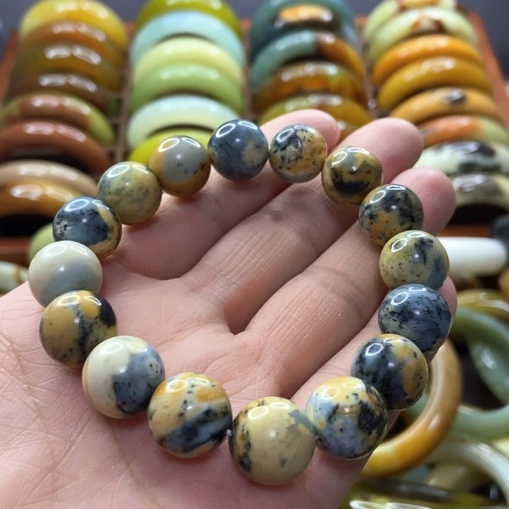 蛇纹石玉手镯未镶嵌