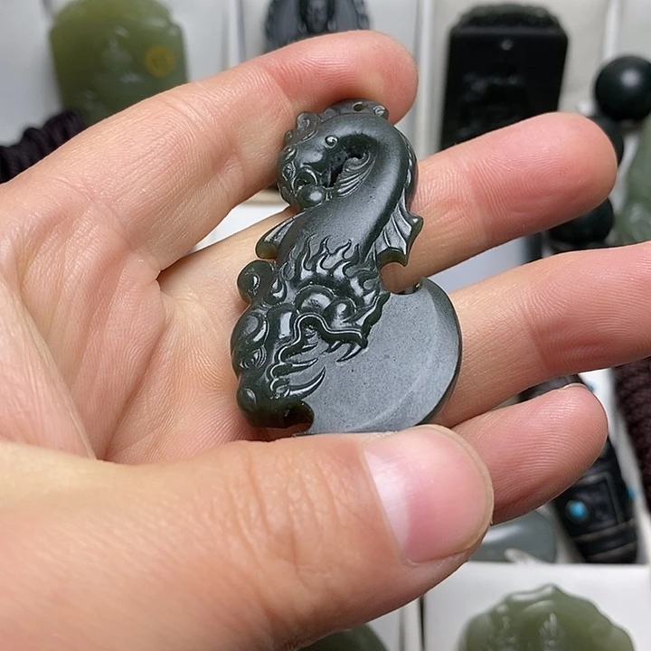 和田玉（青玉）未镶嵌颈饰