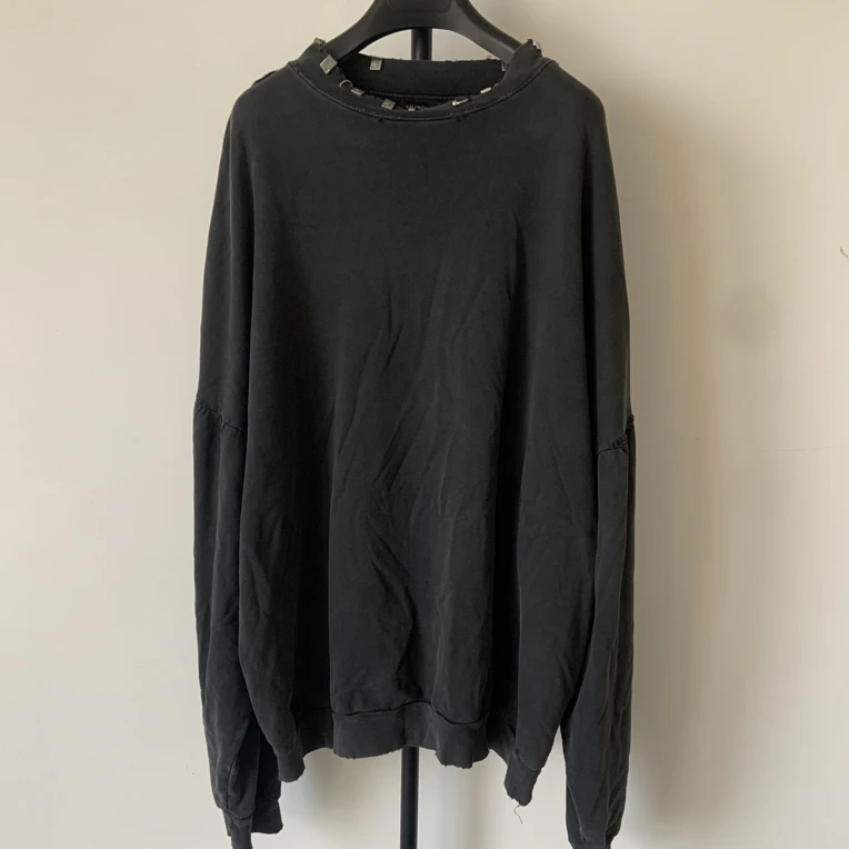 未使用 Balenciaga/巴黎世家 纯色穿孔金属饰品圆领长袖卫衣02766