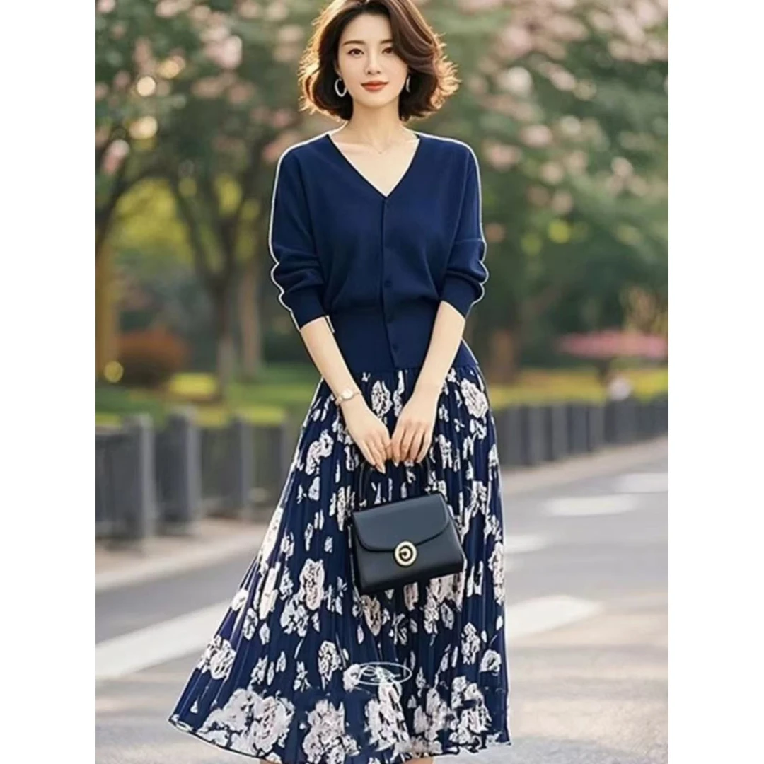 深蓝色针织套装2025女装春季新款V领开衫上衣印花半身裙子两件套