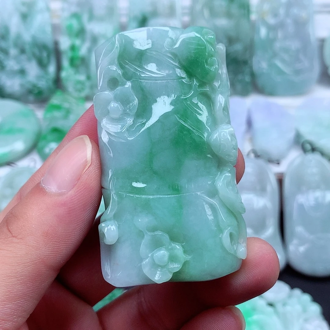 翡翠未镶嵌颈饰翡翠吊坠