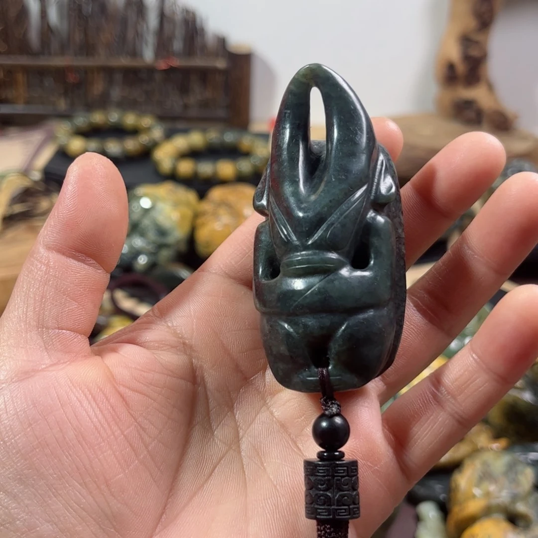 岫岩河磨玉（透闪石质玉）把件未镶嵌道*子