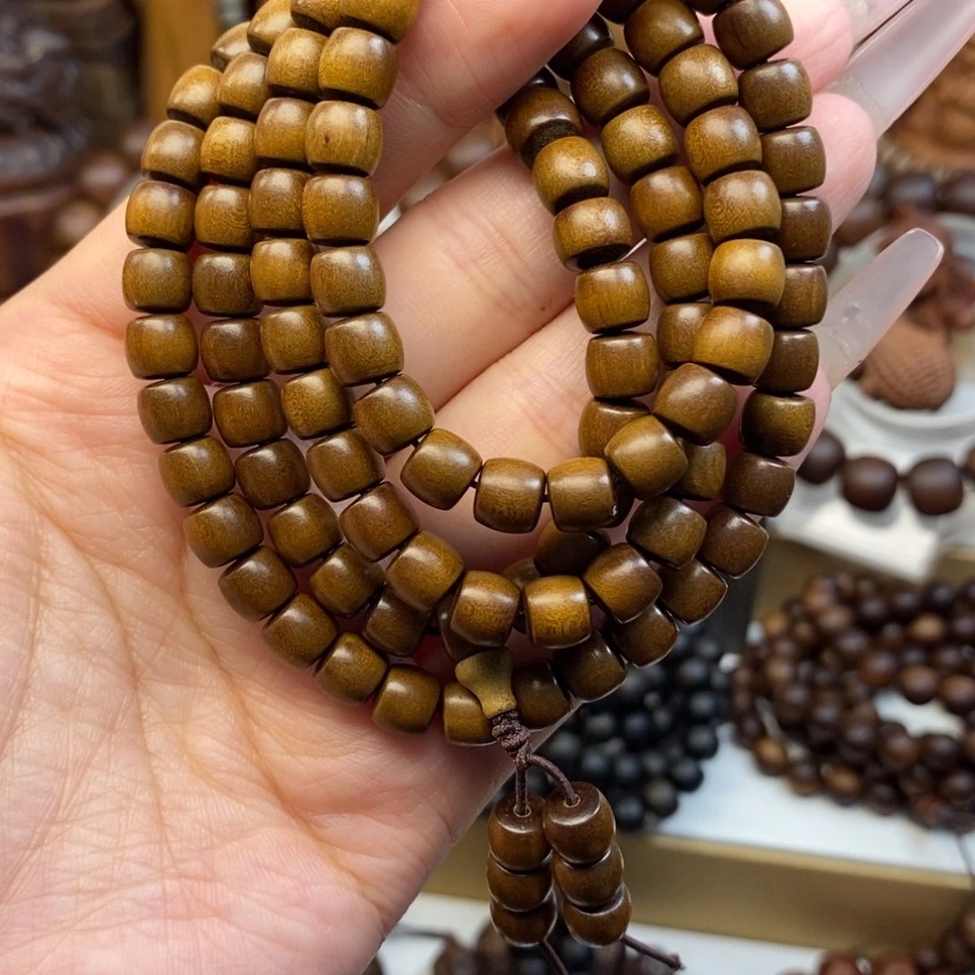 檀香木手串/手链迈索尔老山檀香0607.108奶香，微微瑕