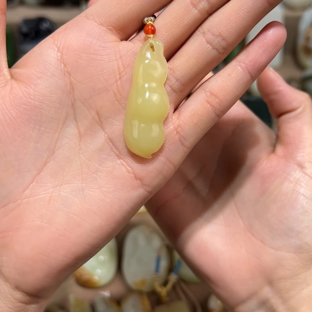 和田玉（黄玉）未镶嵌颈饰