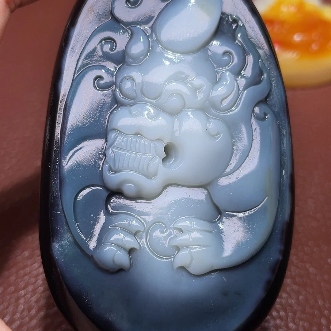 和田玉未镶嵌颈饰涡*