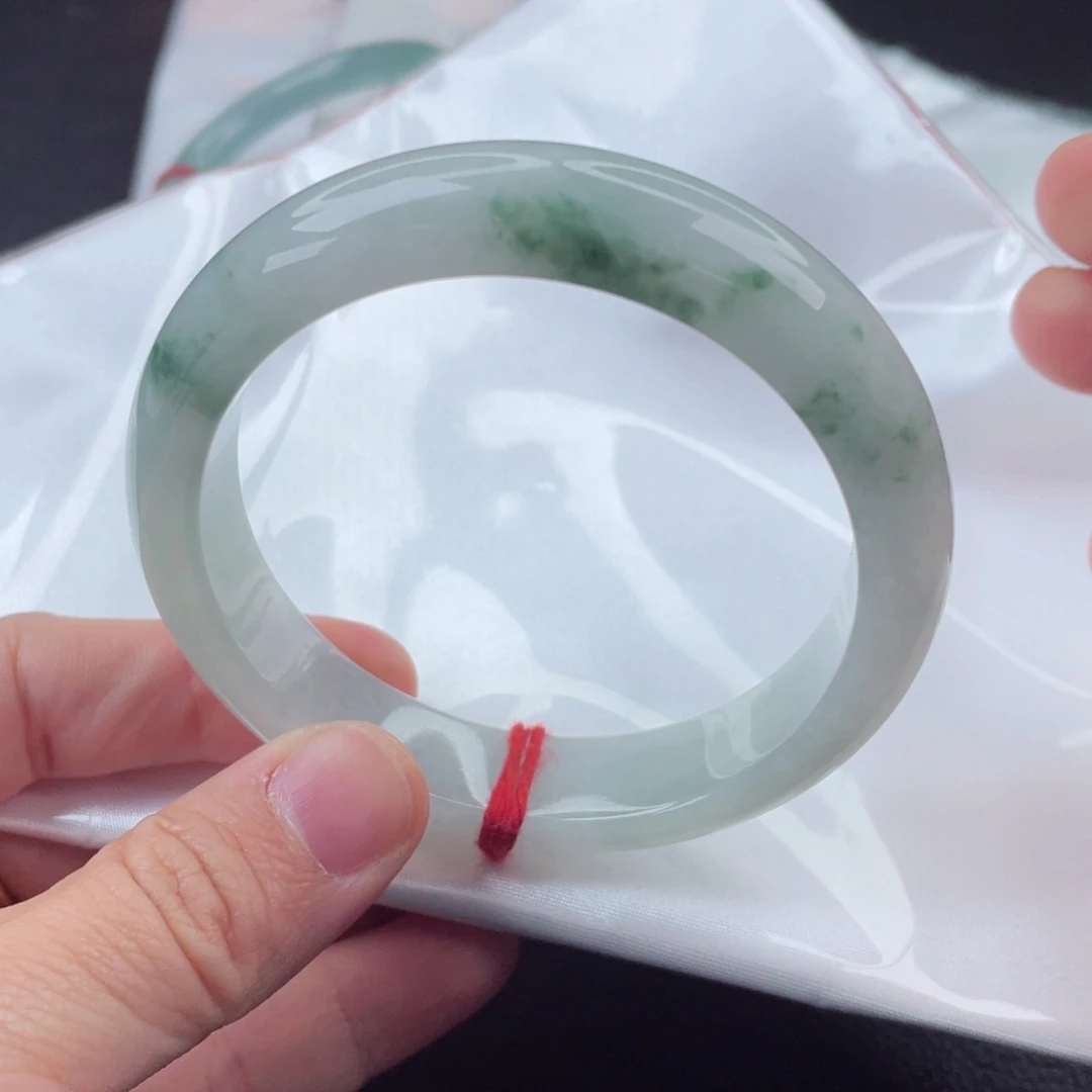 翡翠手镯未镶嵌58.5圈口