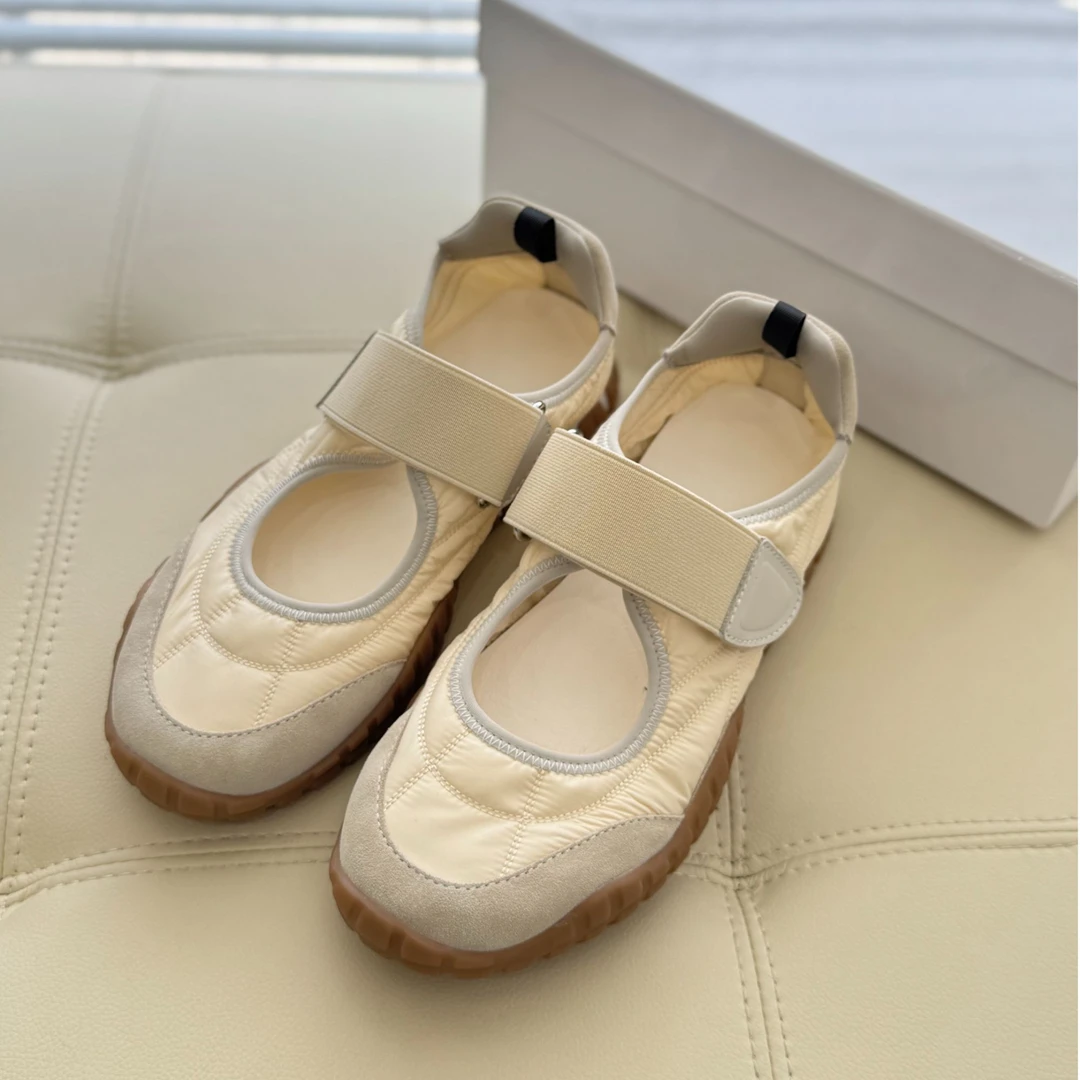 圆头魔术贴时尚百搭休闲鞋