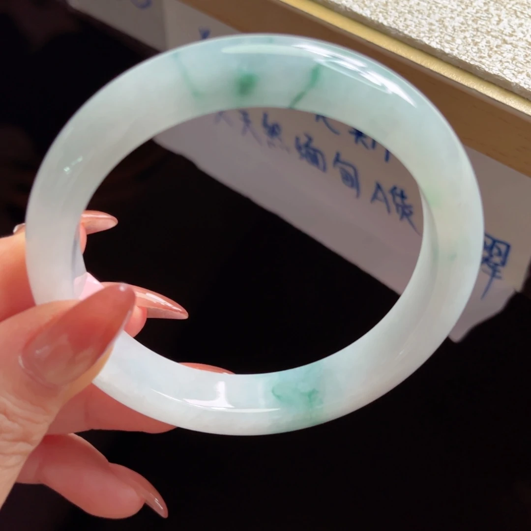 翡翠未镶嵌手镯手镯