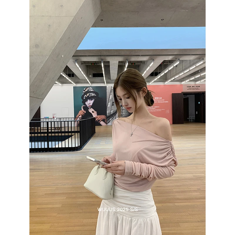 2025年早春纯欲风性感一字肩上衣修身显瘦半身裙长裤时尚两件套