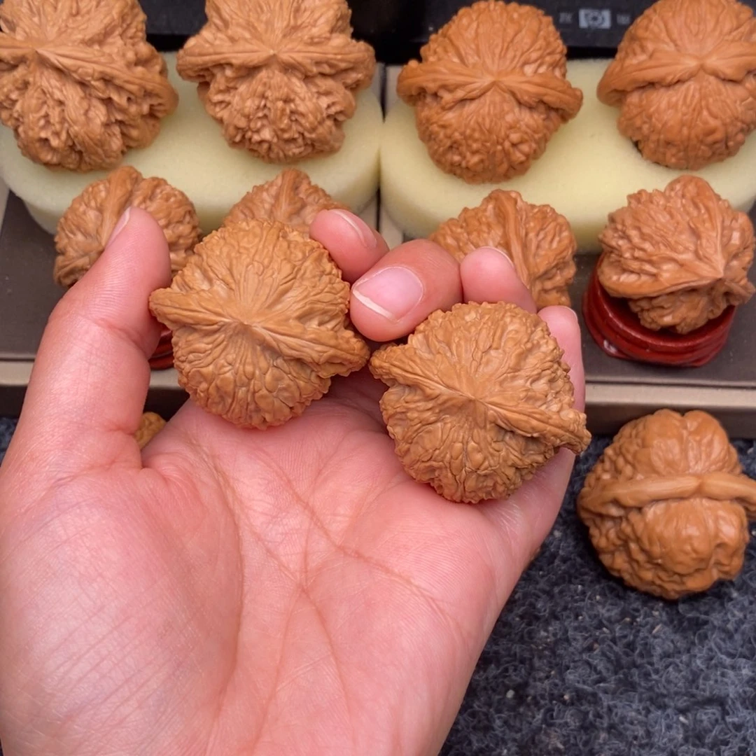 文玩核桃把件临*毕业大绣球40