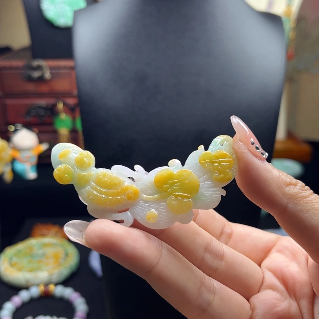 流***水颈饰未镶嵌翡翠锦鲤