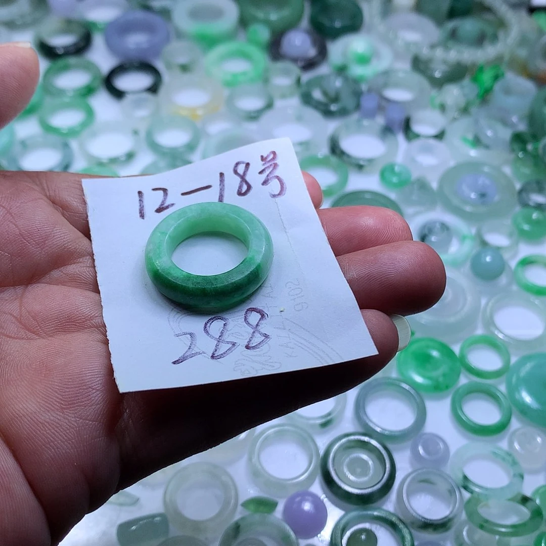 未镶嵌定制翡翠翡翠