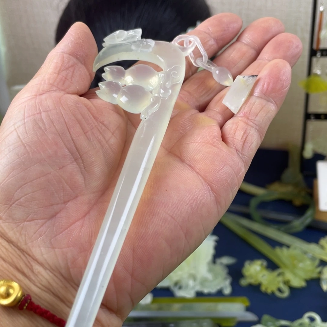 小***柴未镶嵌蛇纹石玉发饰