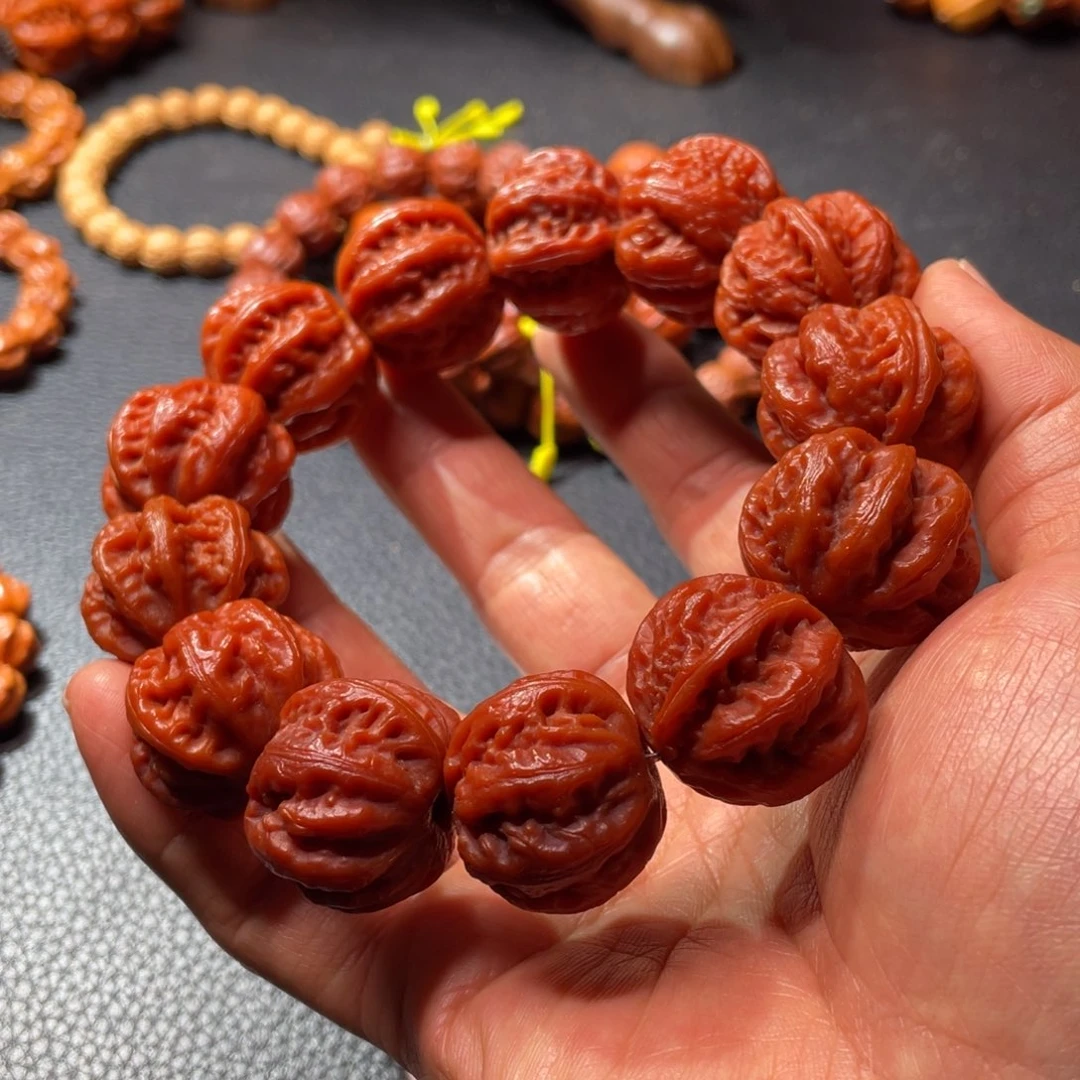 文玩核桃手串双十一购物狂欢节