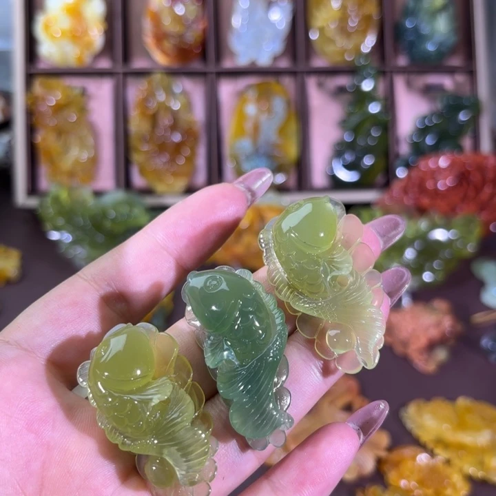 未镶嵌蛇纹石玉颈饰楠*?随机发