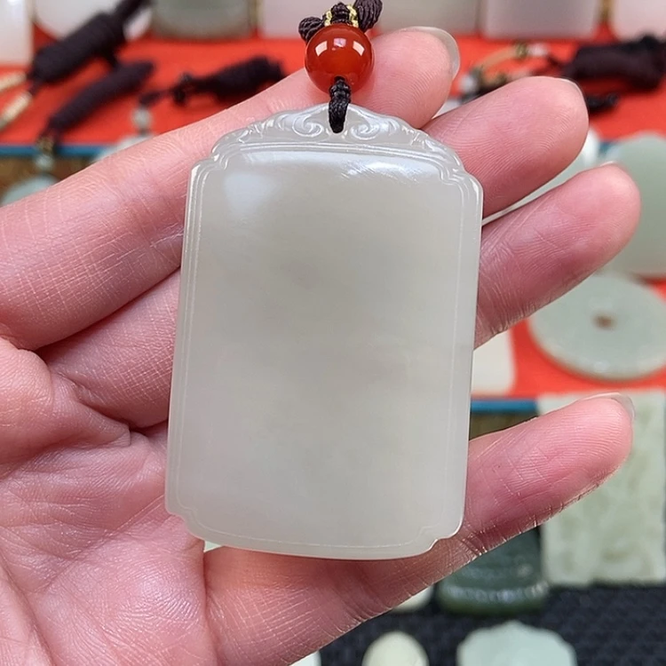 【闪购商品】颈饰未镶嵌和田玉