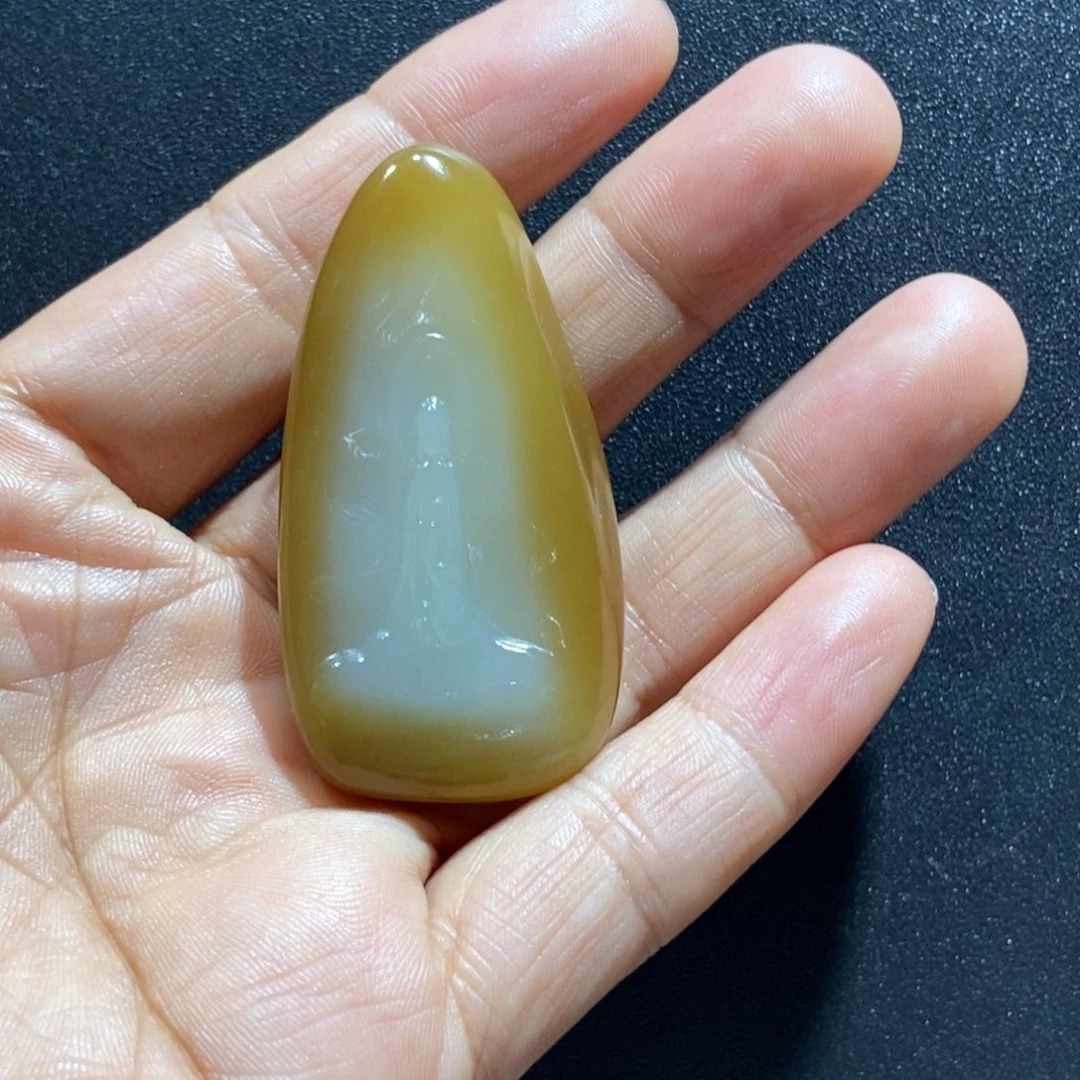 颈饰未镶嵌和田玉月**狼