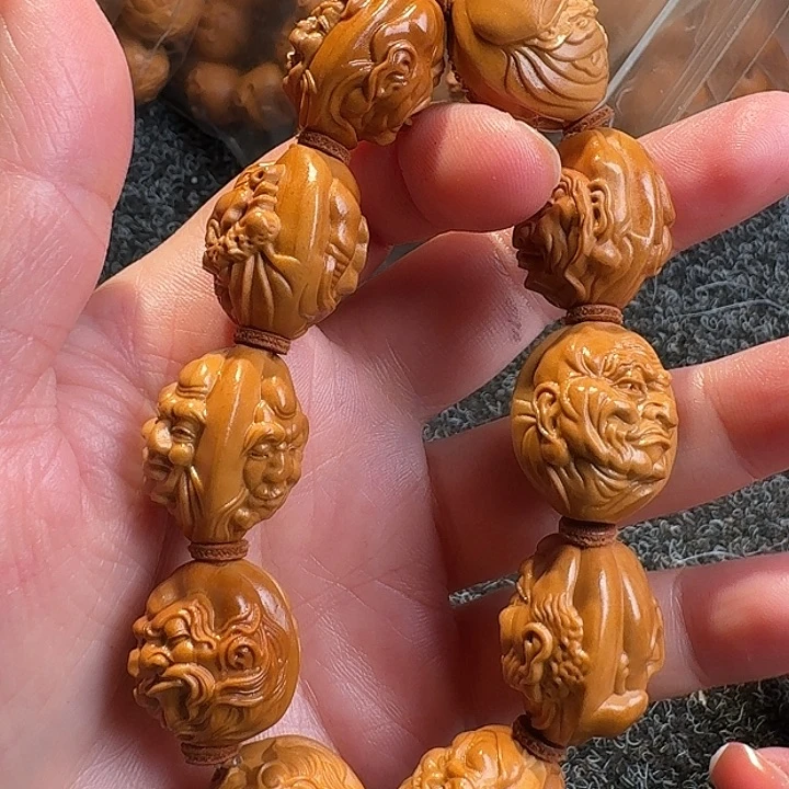 橄榄核吊坠橄榄浮雕罗汉