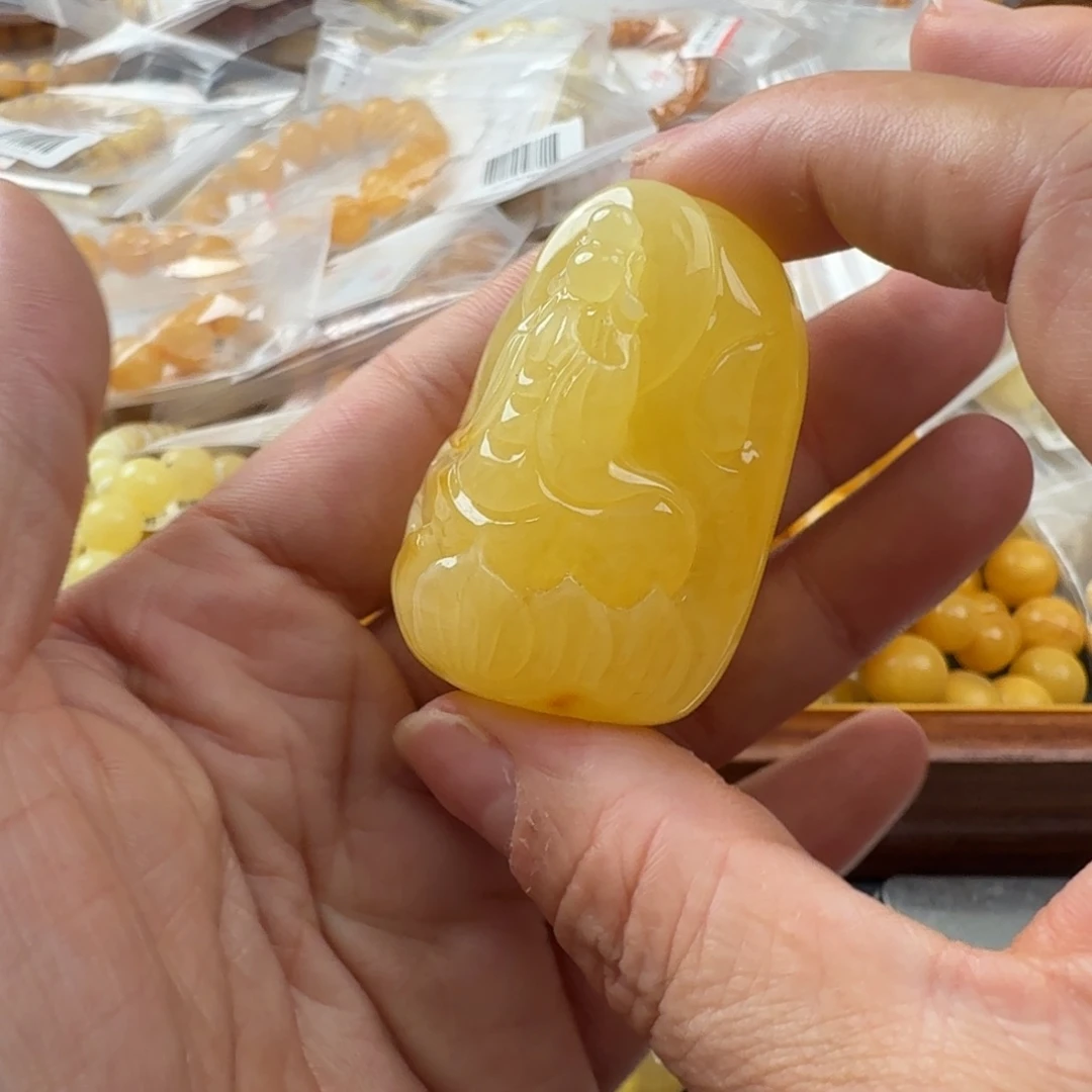 未镶嵌琥珀珠宝奇石