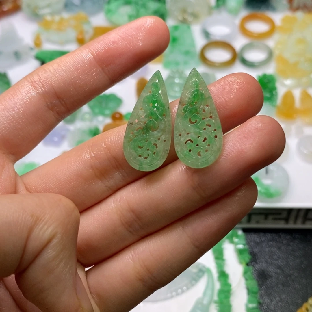 定制翡翠未镶嵌耳饰