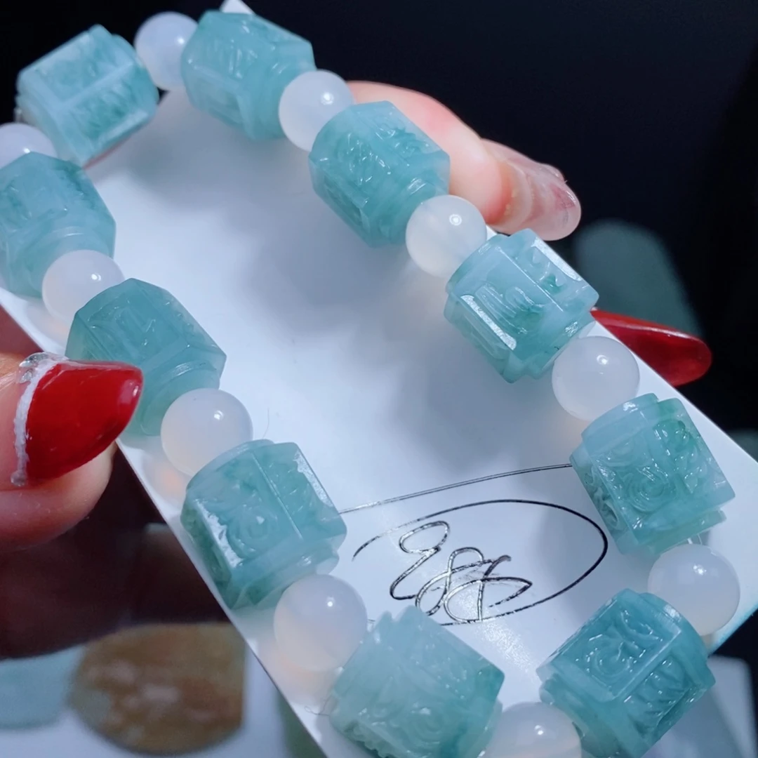 定制翡翠吊坠未镶嵌