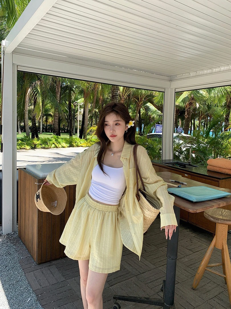 【人见人爱】韩系小众设计师款百搭休闲肌理感天丝衬衫➕短裤套装
