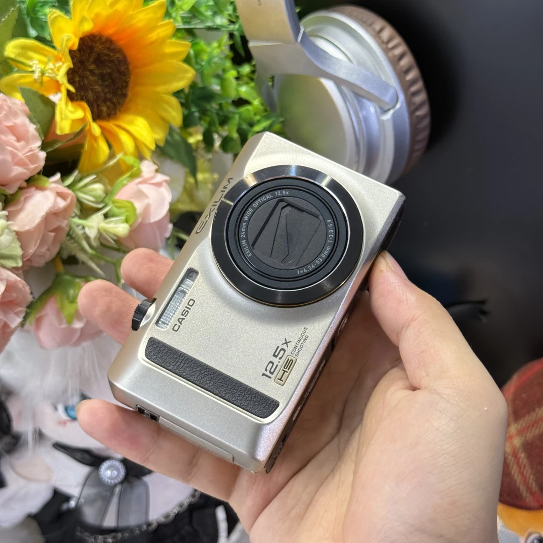 9新 Casio/卡西欧 卡西欧zr300精品机长焦冷白皮1600万像素带配件