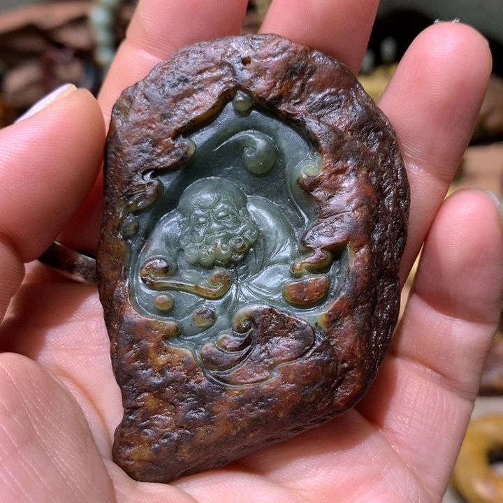 未镶嵌岫岩河磨玉（透闪石质玉）把件