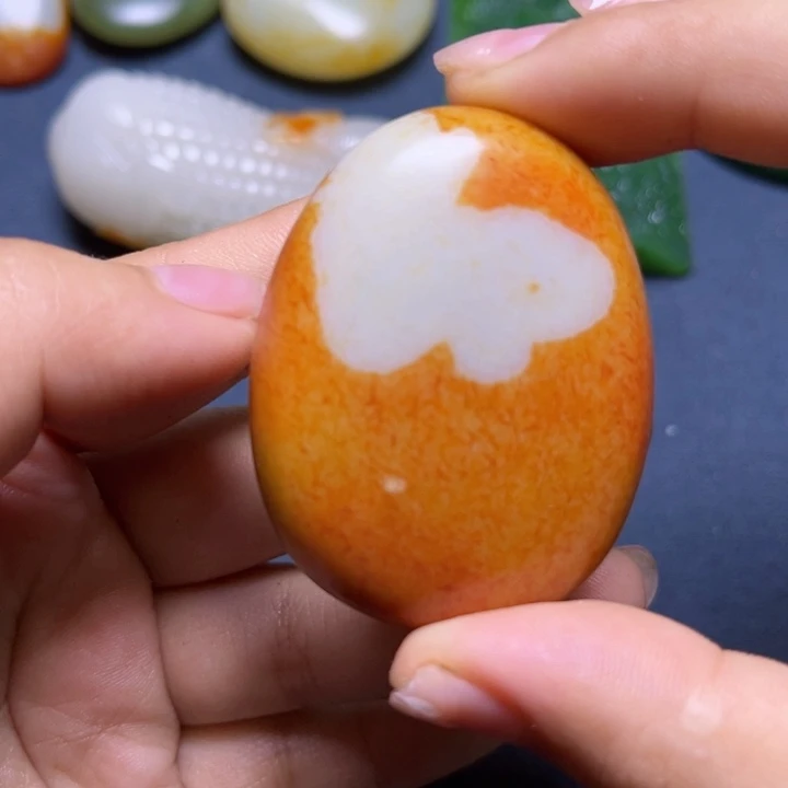 和田玉未镶嵌珠宝奇石