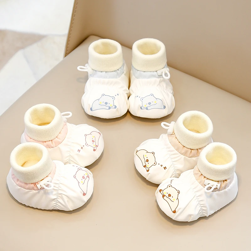 春秋季0-1岁婴儿鞋6-12个月小月龄软底防滑鞋新生儿好穿不掉鞋袜
