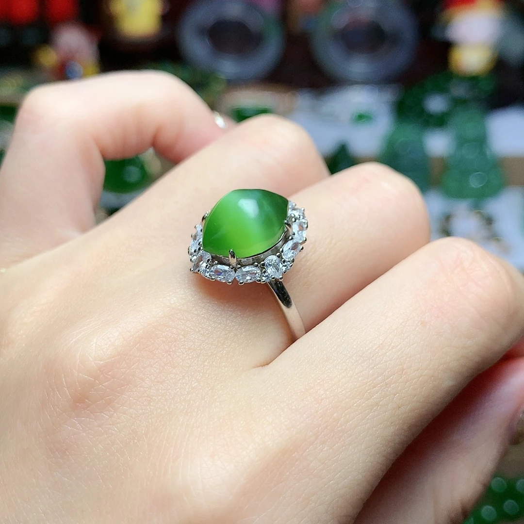 未镶嵌戒指和田玉（碧玉）