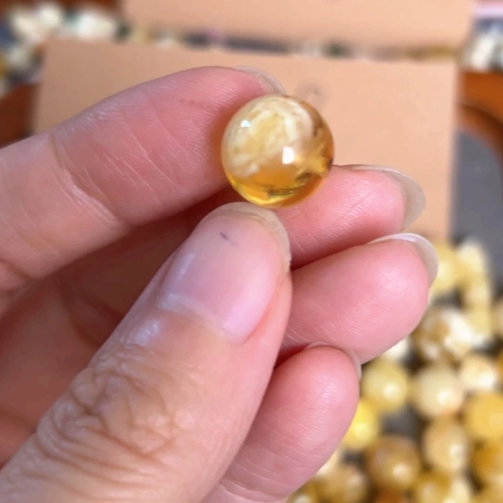 未镶嵌蜜蜡裸石11.3mm一个