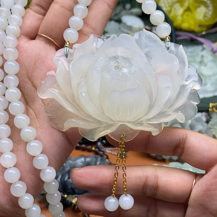 蛇纹石玉未镶嵌吊坠