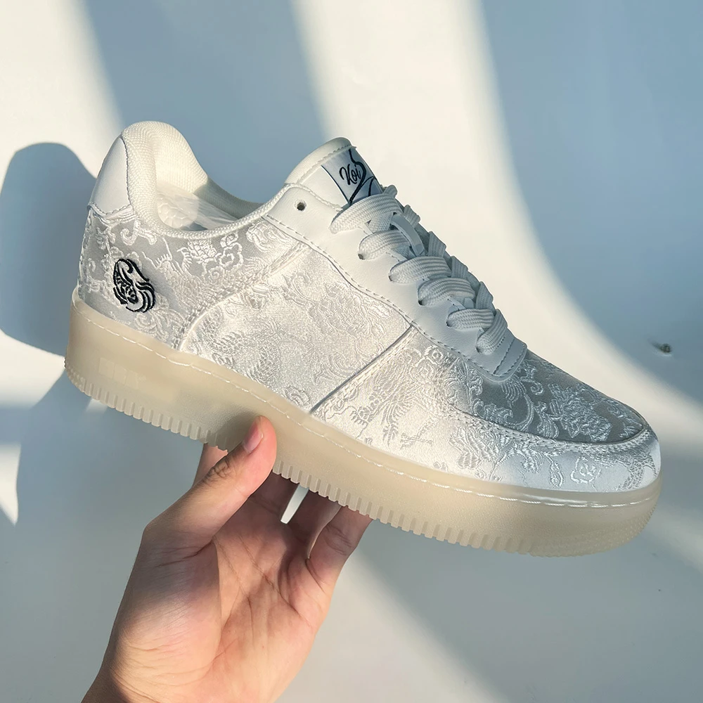 MRA锦鲤版空军刺绣板鞋男鞋小众设计国风刺绣小白鞋厚底休闲潮鞋