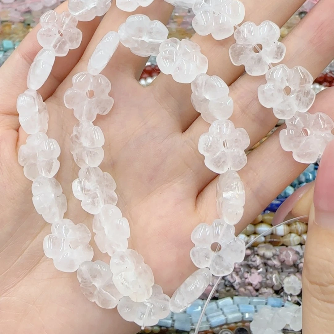 玛瑙/玉髓未镶嵌珠宝半成品白水晶五瓣花一条