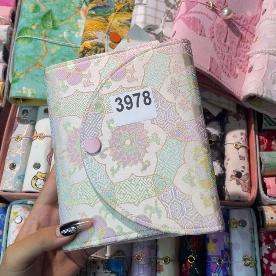 刺绣奇葩a6活页送纸3978。