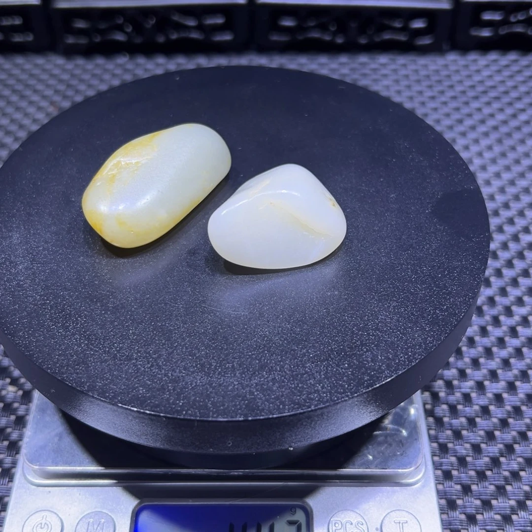 吊坠(不含链)未镶嵌和田玉（子料）44-33